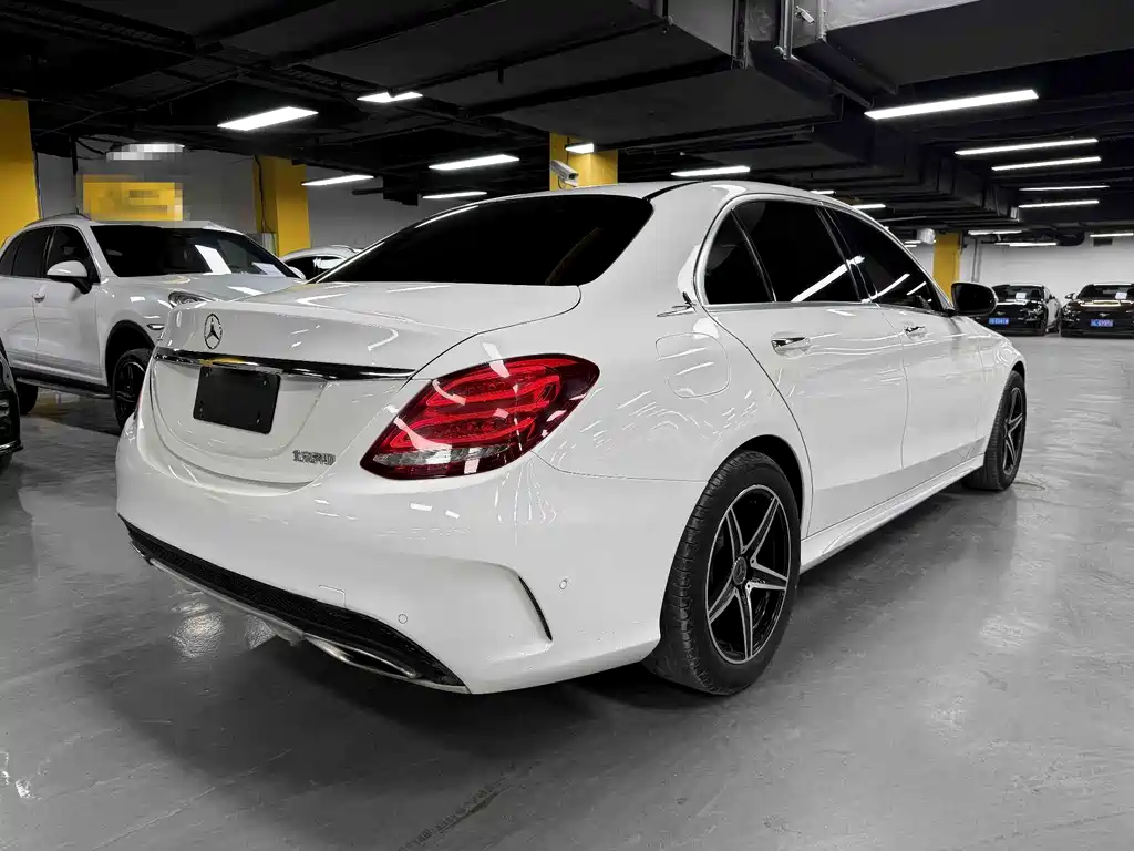 Mercedes-Benz C-Class — миниатюра 7