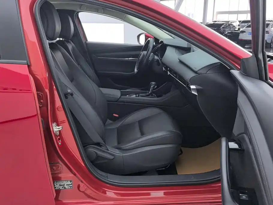 Mazda 3 Axela — миниатюра 8