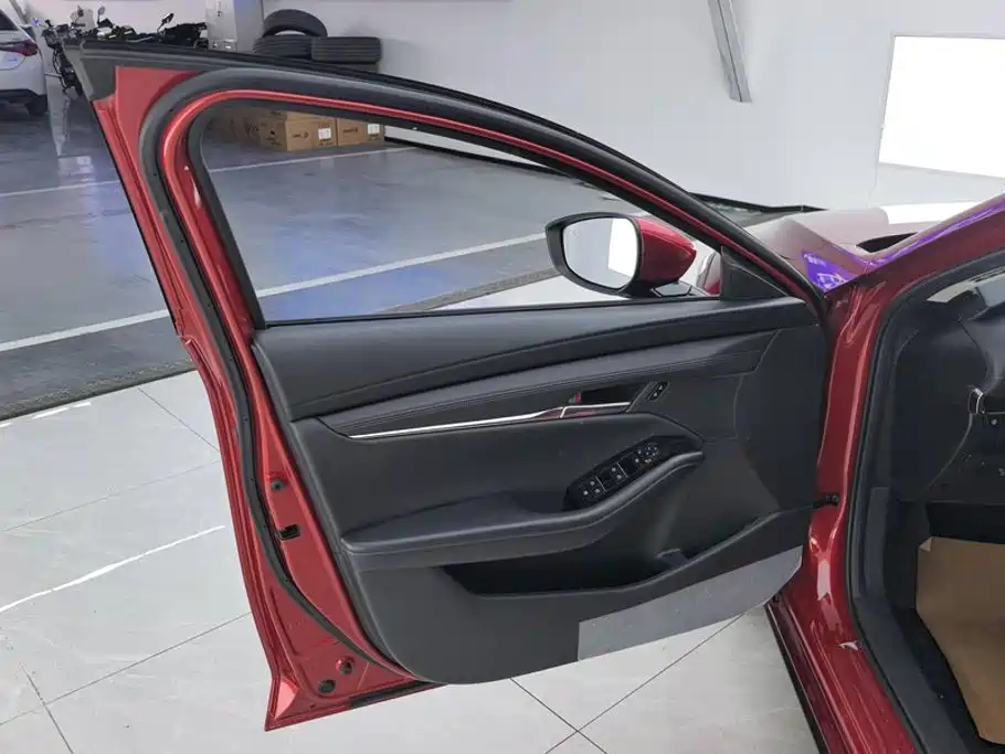 Mazda 3 Axela — миниатюра 7