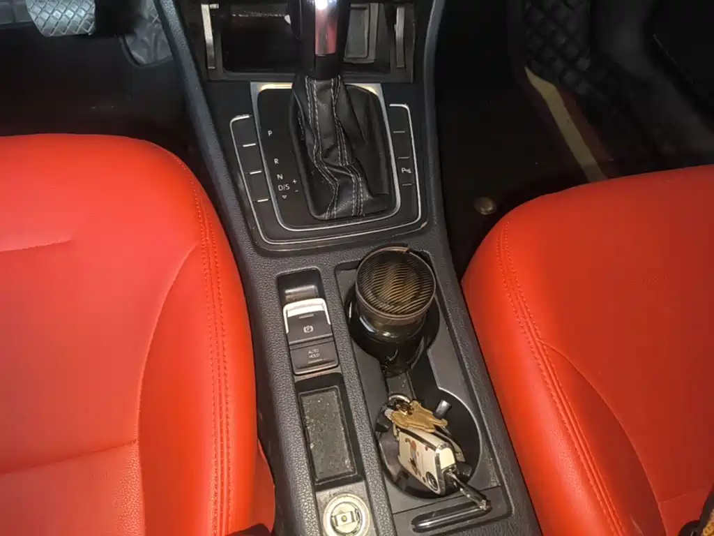 Volkswagen Golf — миниатюра 14