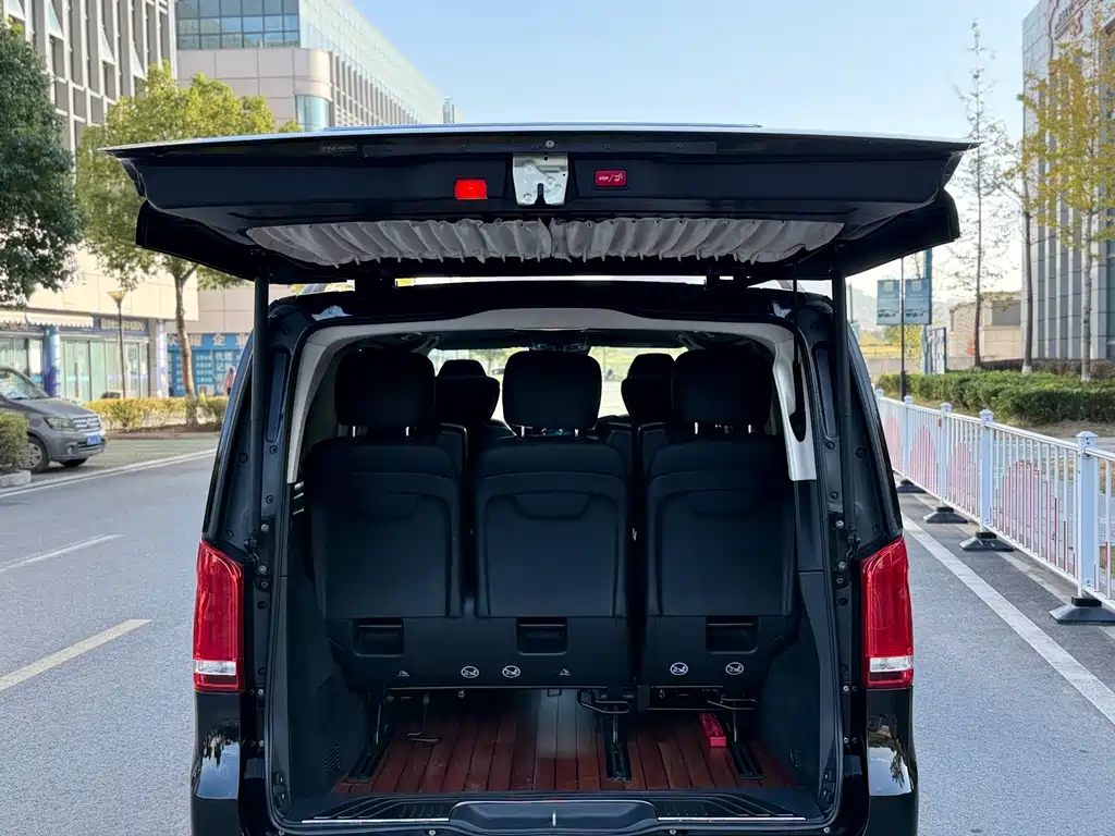 MERCEDES-BENZ V CLASS