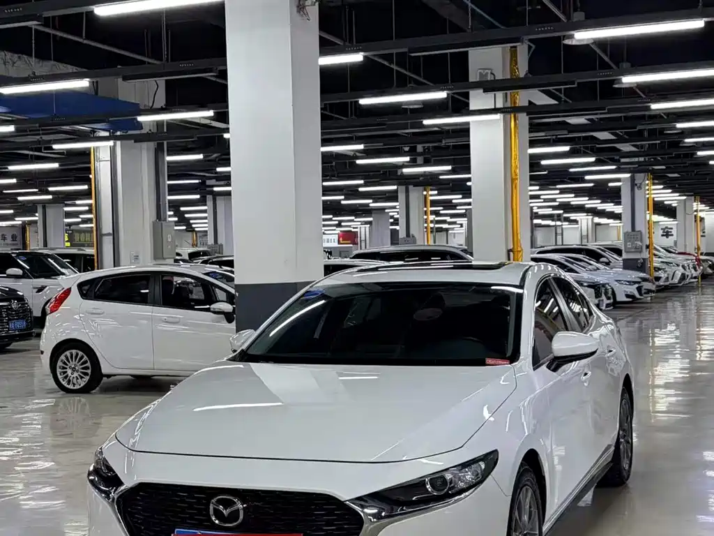Купить Mazda 3 Axela