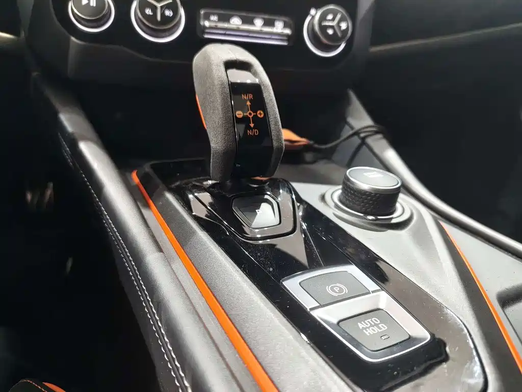 Lynk & Co 02 Hatchback — миниатюра 10