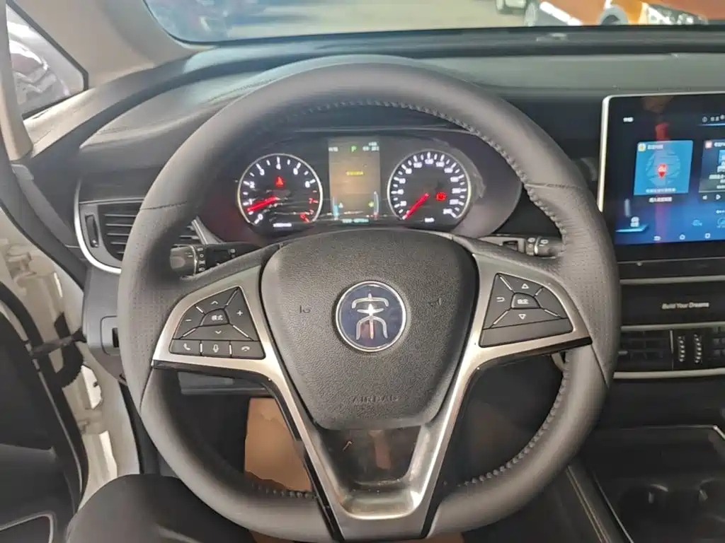 BYD MAX — миниатюра 11