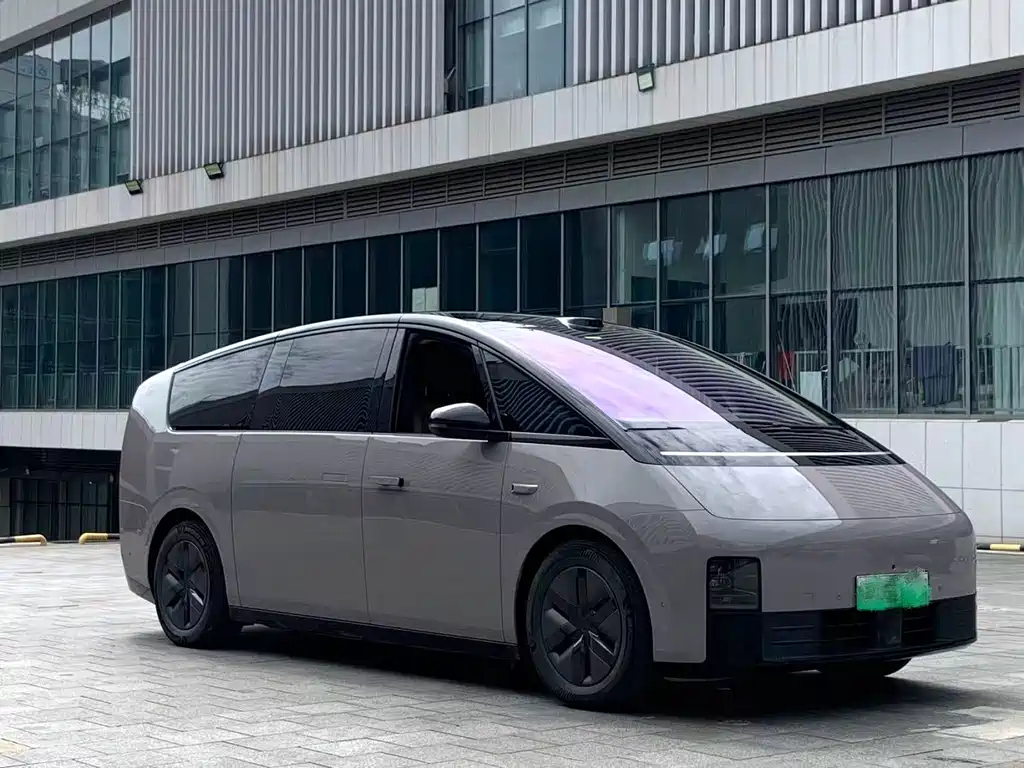 Li Auto Li MEGA — миниатюра 3