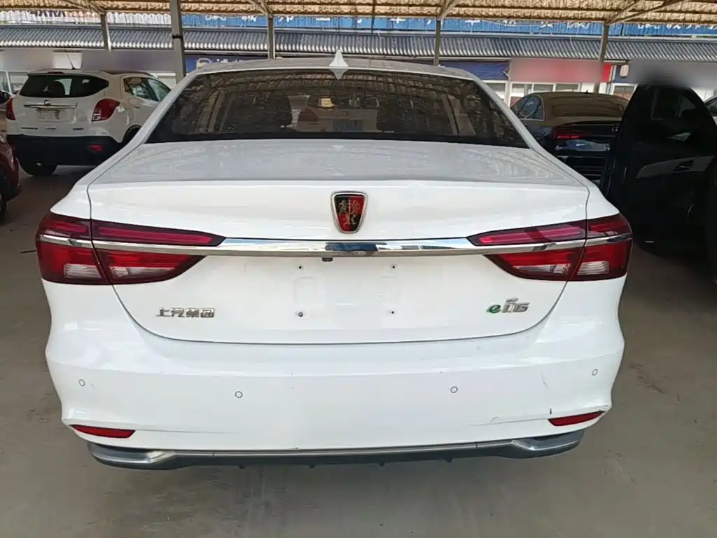Roewe i6 New Energy — миниатюра 6