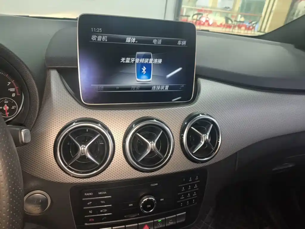 Mercedes-Benz B-Class — миниатюра 13