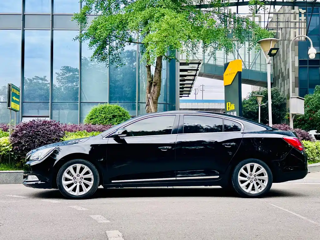 Buick LaCrosse 2013 2.4L SIDI Luxury Comfort