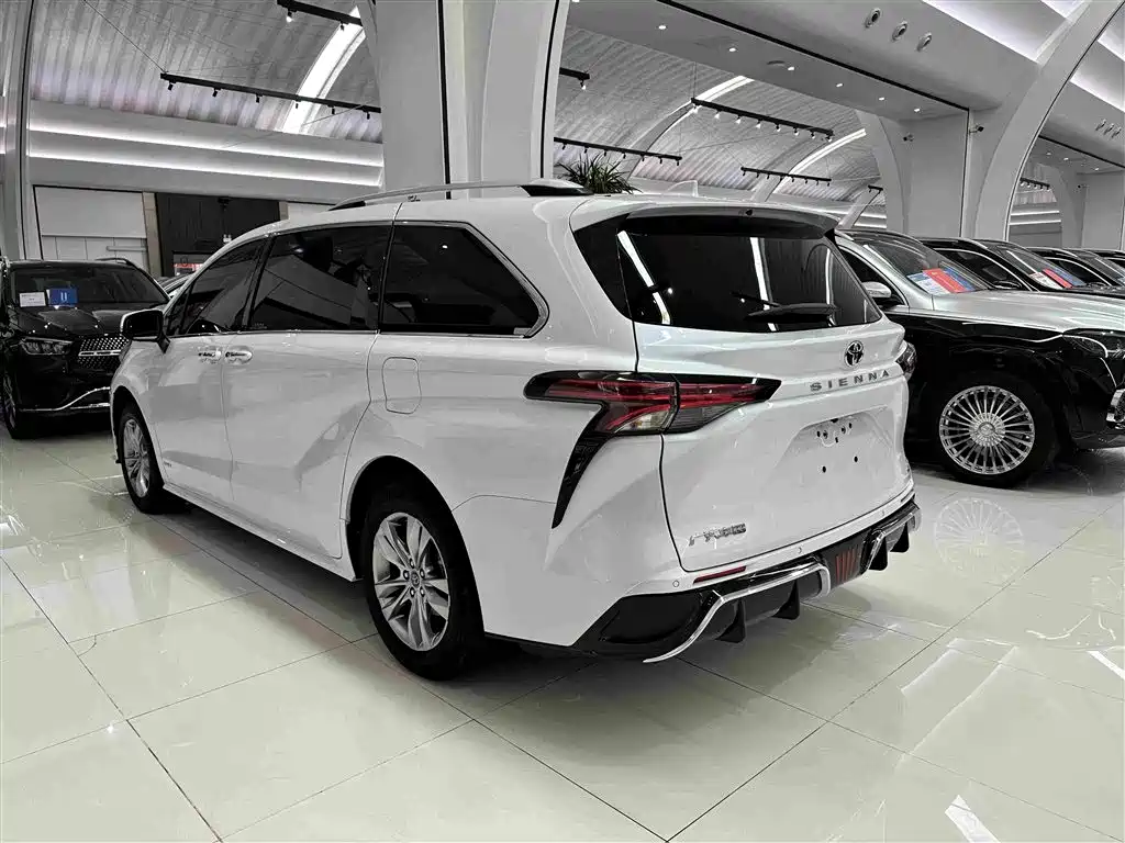 Toyota Sienna 2024 2.5L Comfort