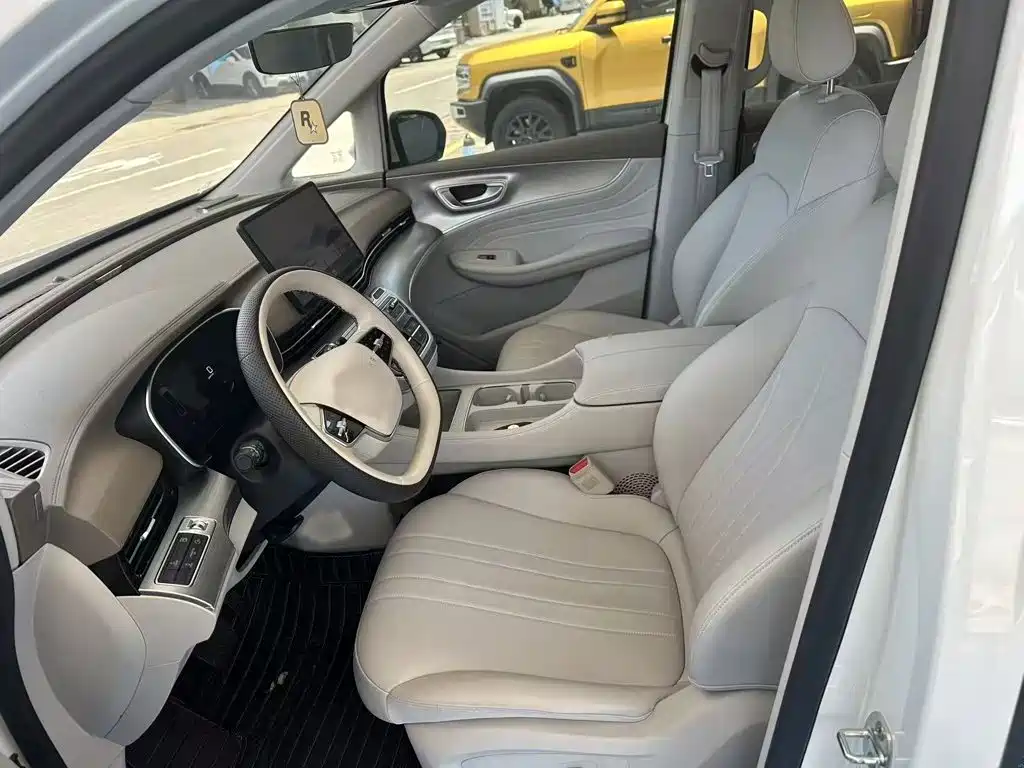 Roewe iMAX8 New Energy — миниатюра 13