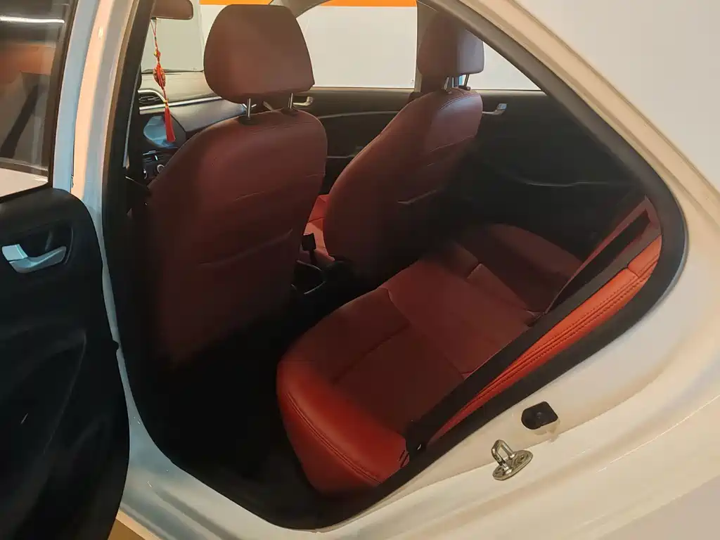 Hyundai Verna — миниатюра 4