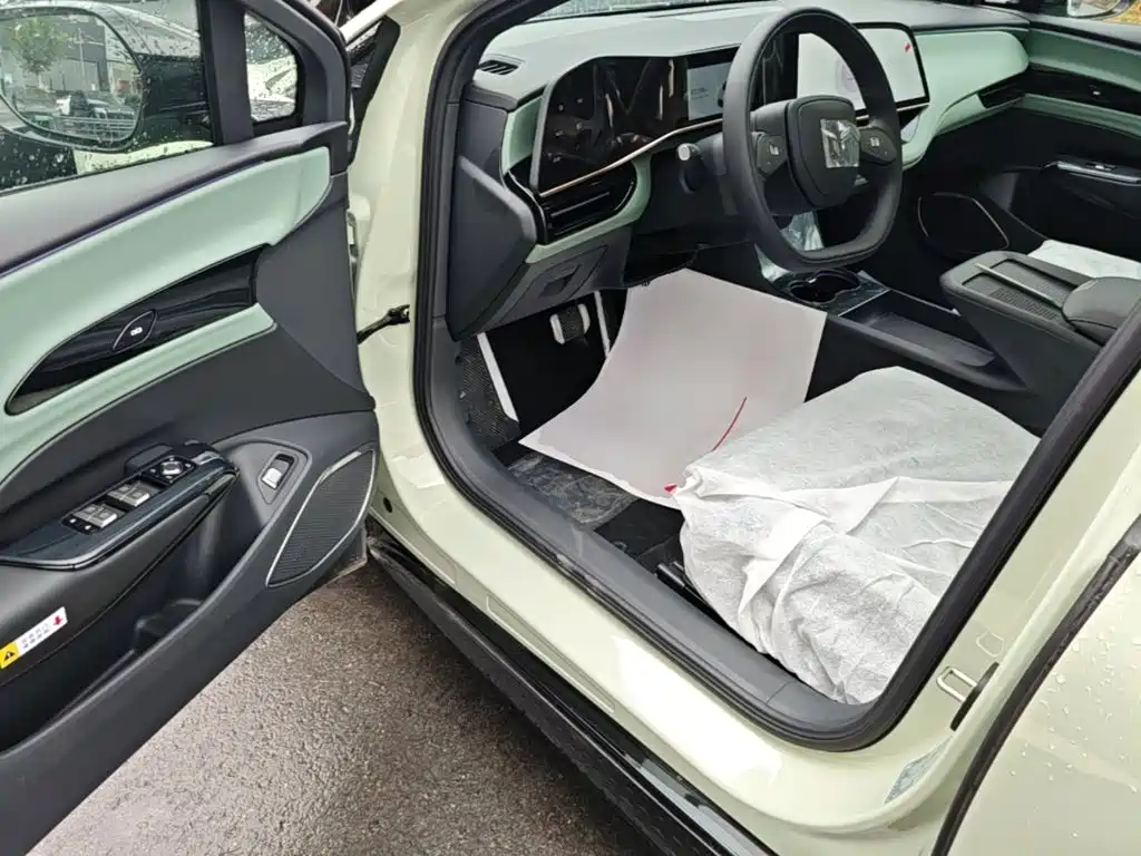 Hongqi Hongqi EH7 — миниатюра 16