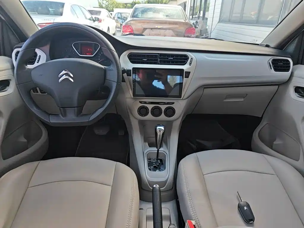 Citroen Elysee — миниатюра 10