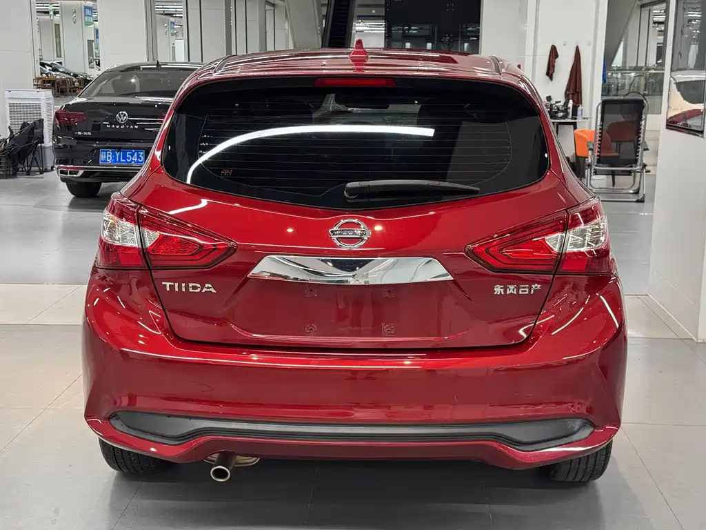 Nissan Tiida — миниатюра 4
