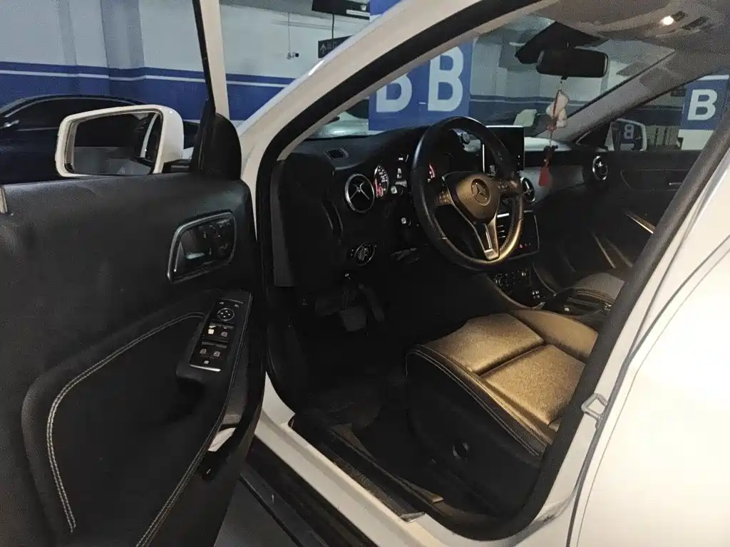 Mercedes-Benz GLA — миниатюра 17