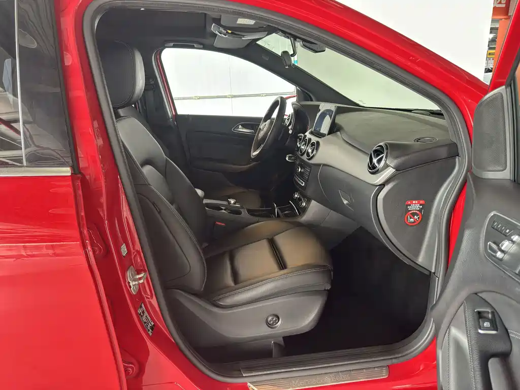 Mercedes-Benz B-Class — миниатюра 7