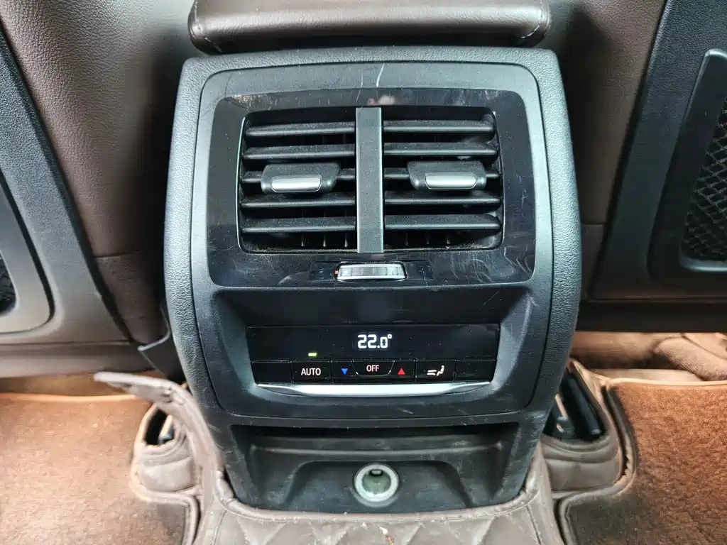 BMW X3 — миниатюра 11