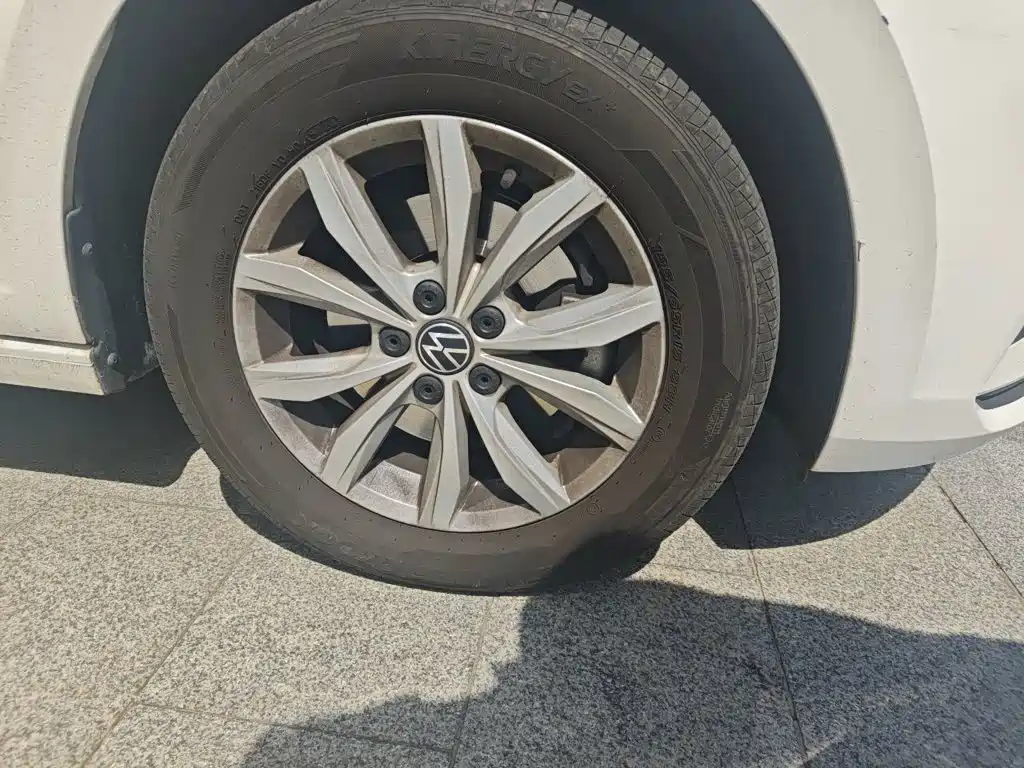 Volkswagen Polo — миниатюра 8
