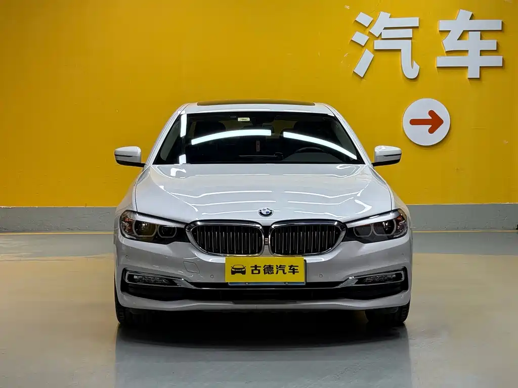 BMW 5 Series — миниатюра 2