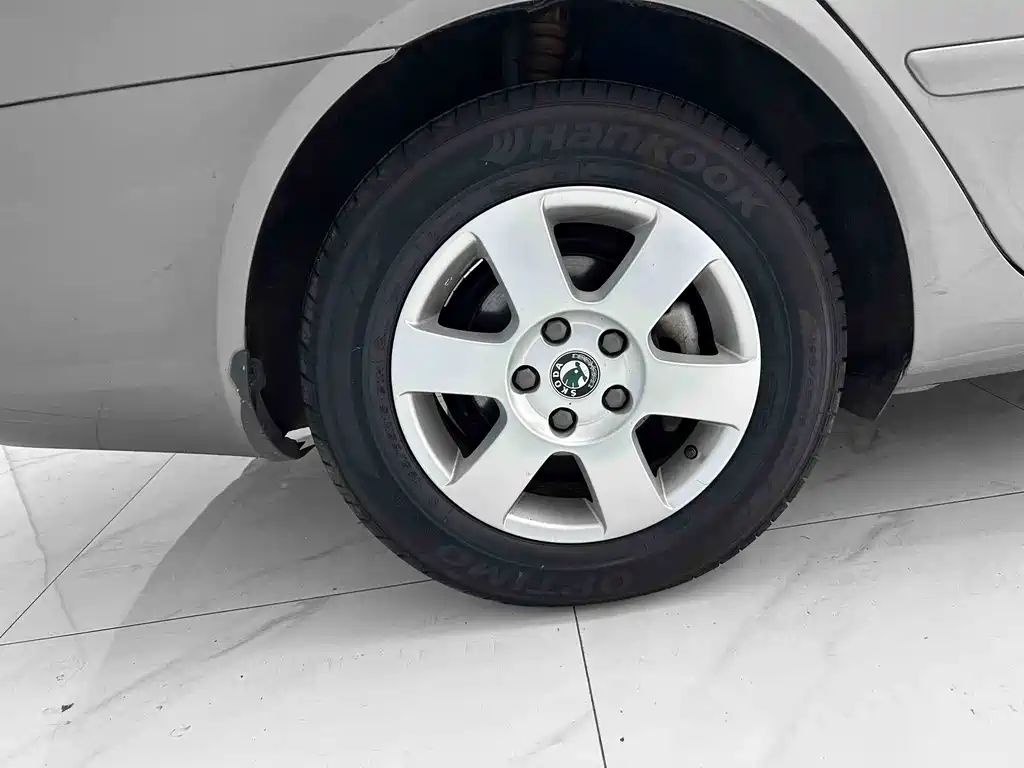 Skoda Octavia — миниатюра 9
