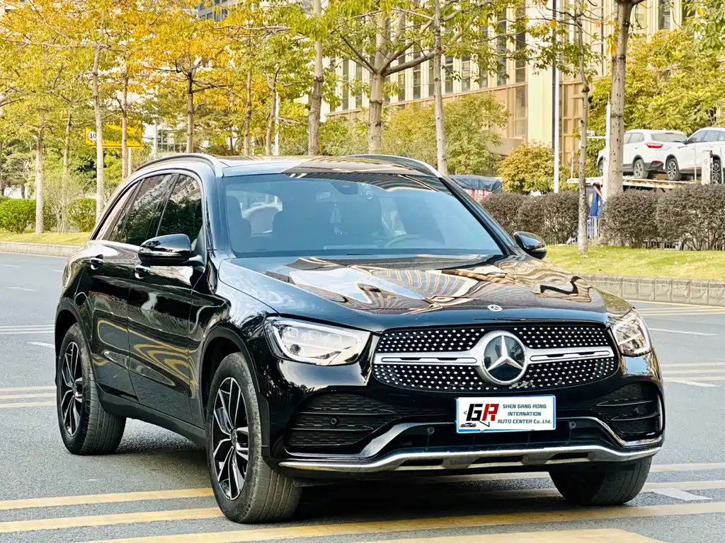 MERCEDES-BENZ GLC