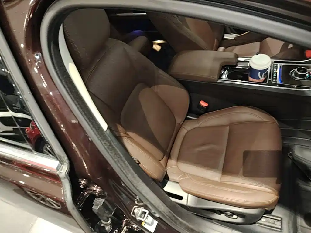 Jaguar XFL — миниатюра 25