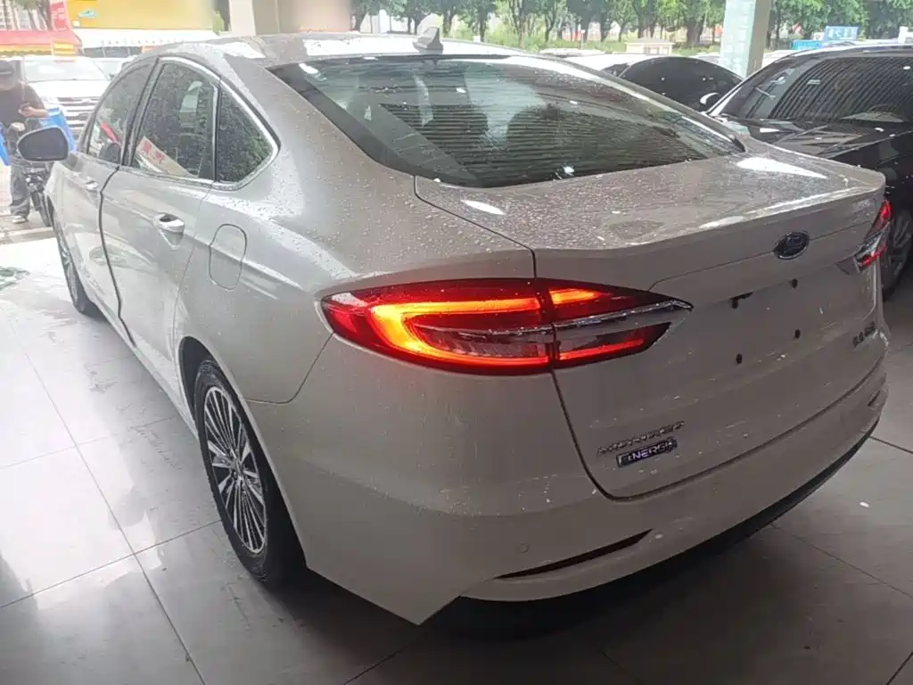 Ford Mondeo New Energy — миниатюра 5