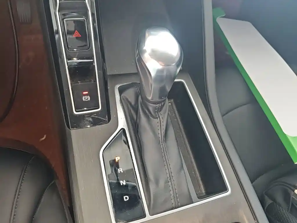 Roewe i5 — миниатюра 14