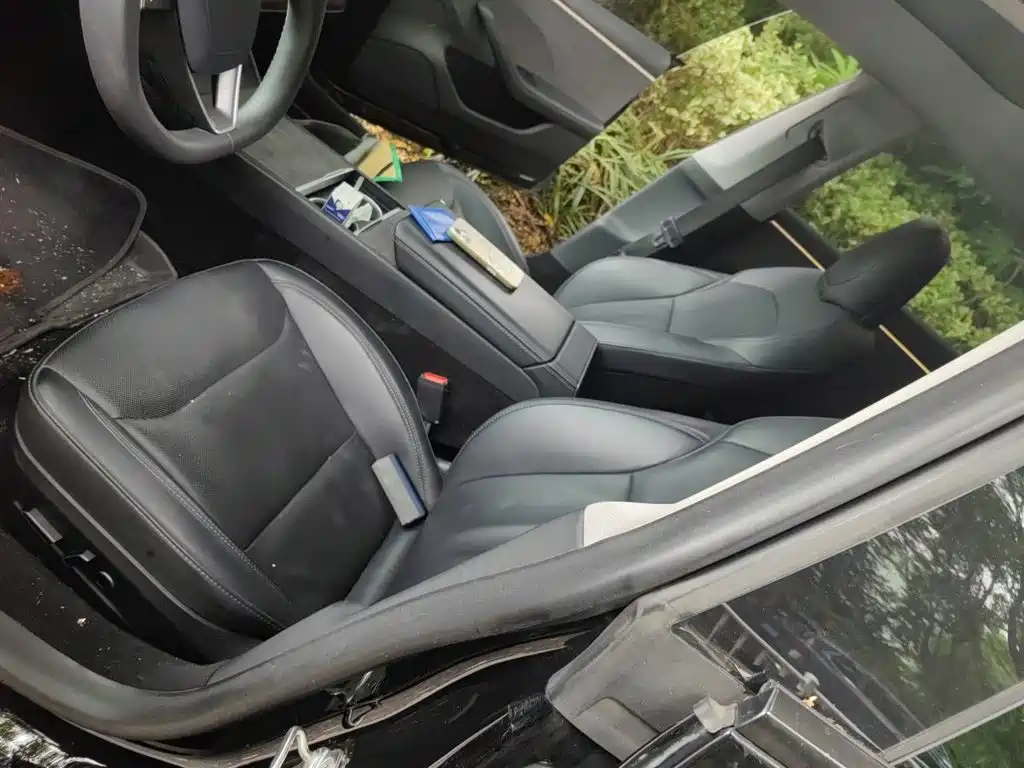 Tesla Model 3 — миниатюра 11
