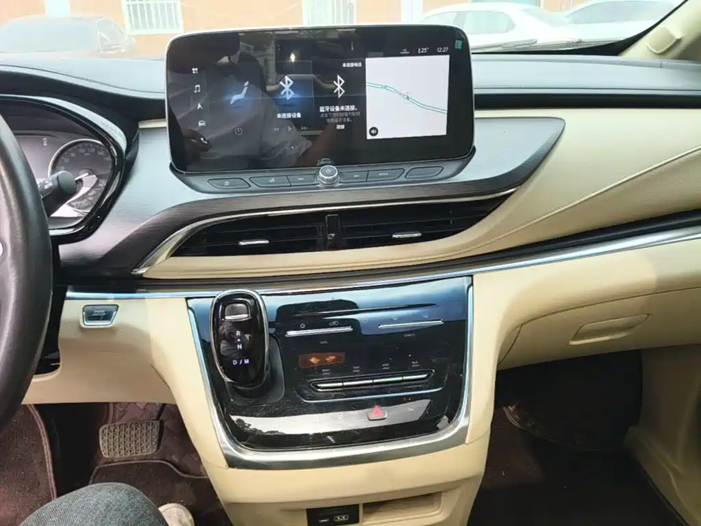 Buick GL8 — миниатюра 13