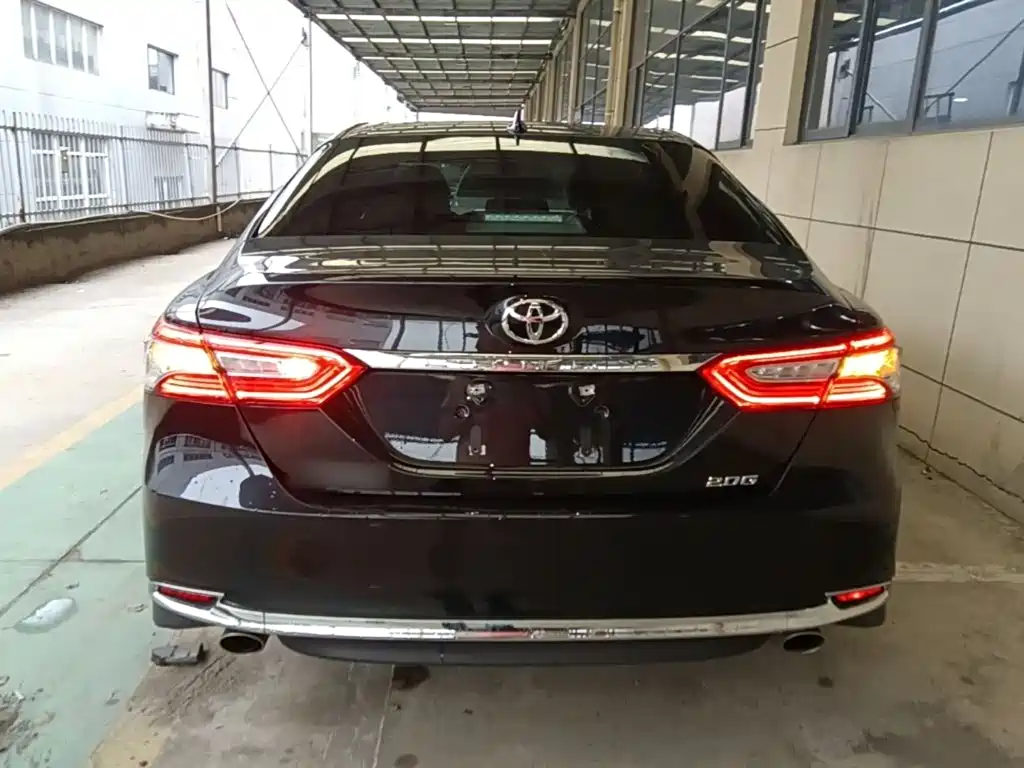 Toyota Camry — миниатюра 6