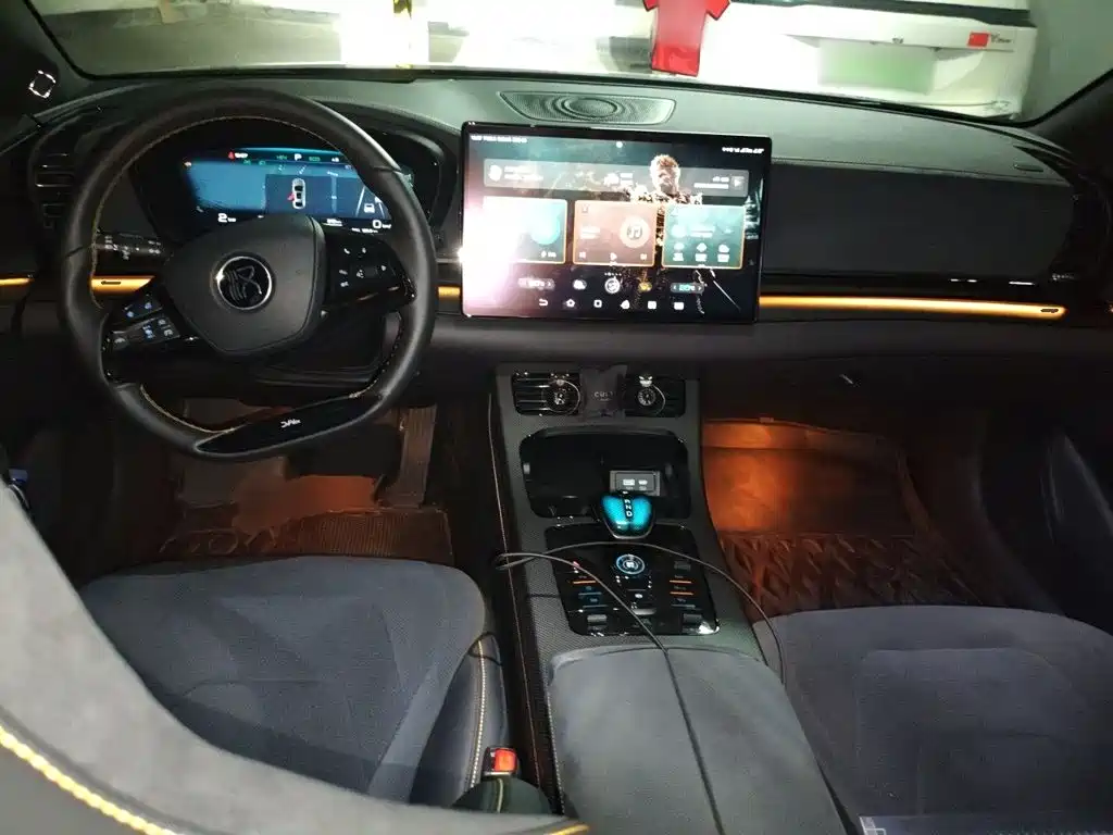 BYD Han — миниатюра 10
