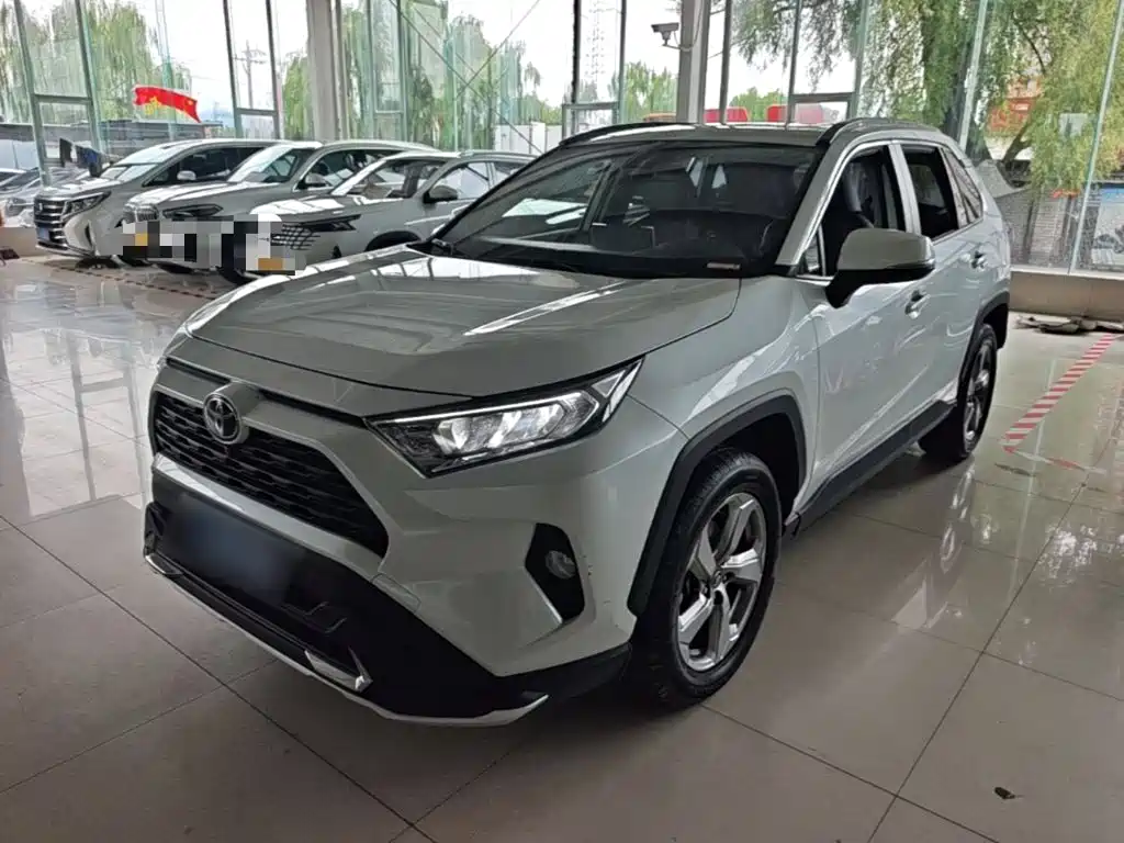 Toyota RAV4 — миниатюра 2