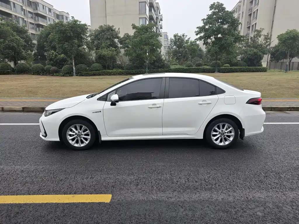 Toyota Corolla — миниатюра 3