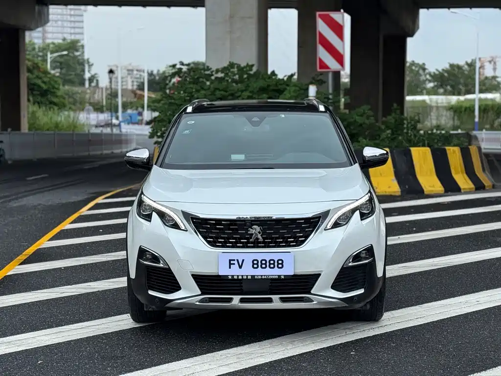 Peugeot 5008 2019 380THP 7 мест Luxury GT