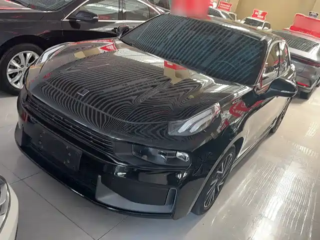2021 Lynk & Co 03
