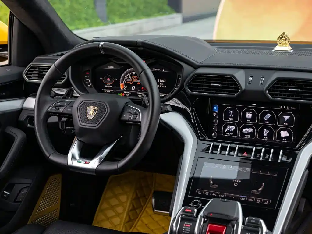 Lamborghini Urus — миниатюра 11