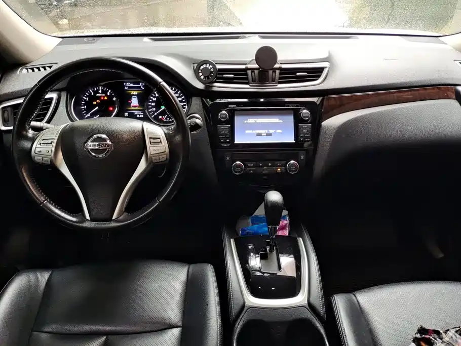 Nissan X-Trail — миниатюра 12