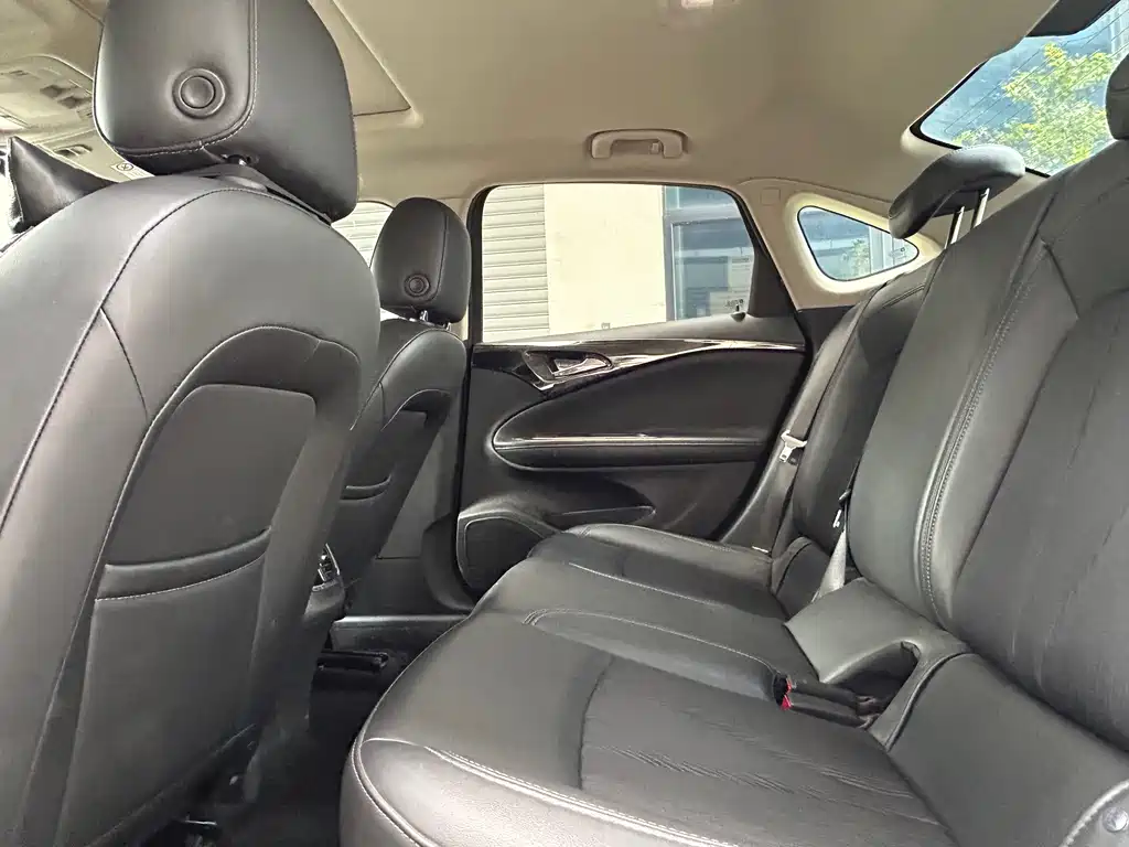 Buick Verano — миниатюра 8