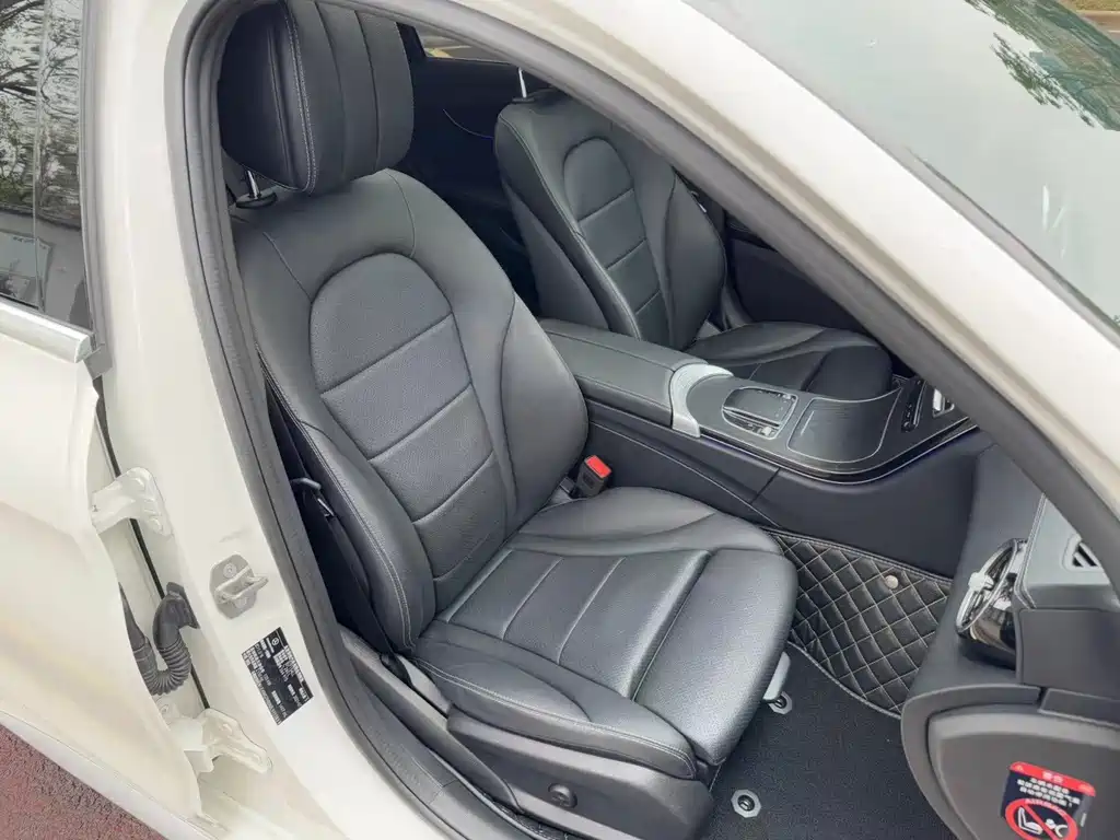 Mercedes-Benz C-Class — миниатюра 17