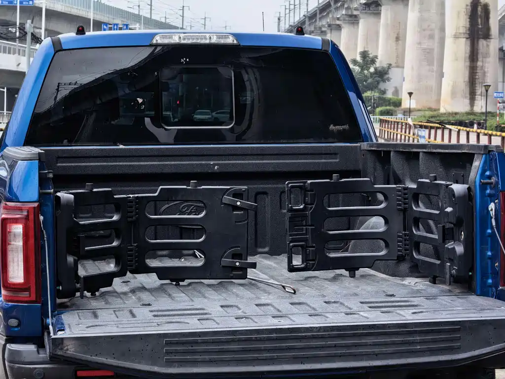 Ford F-150 Raptor — миниатюра 16