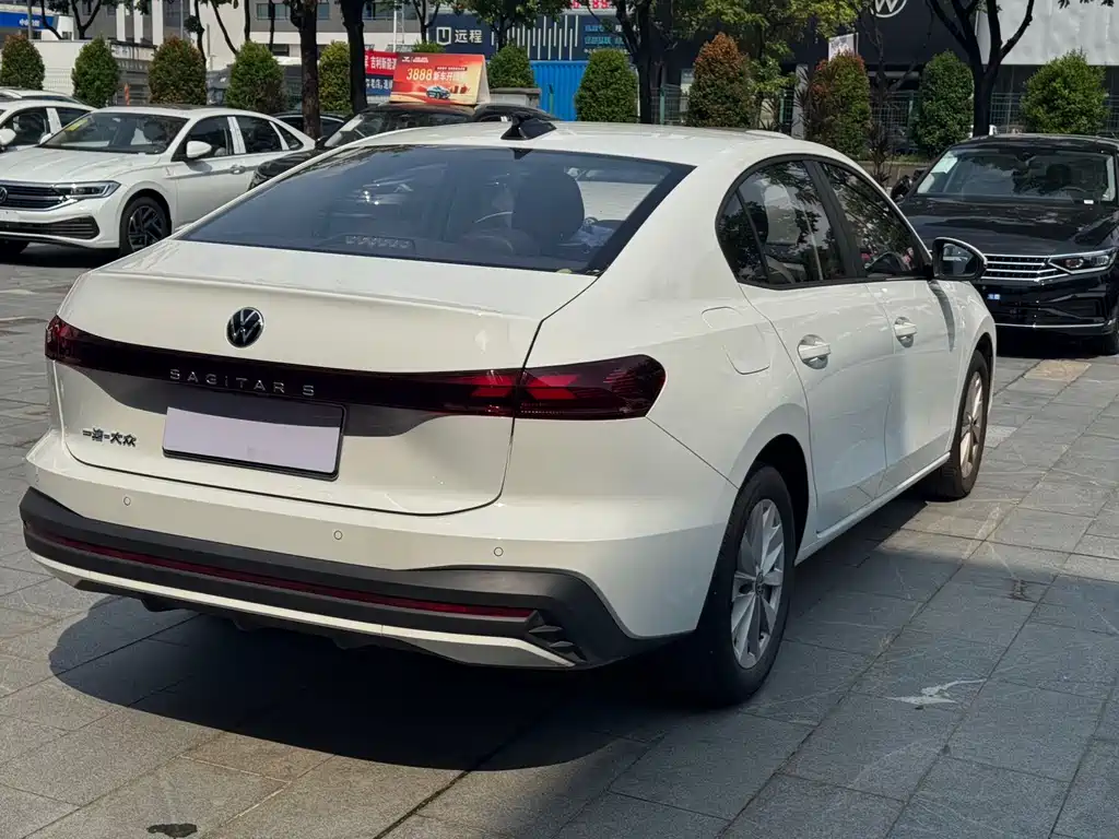 Volkswagen Sagitar — миниатюра 7