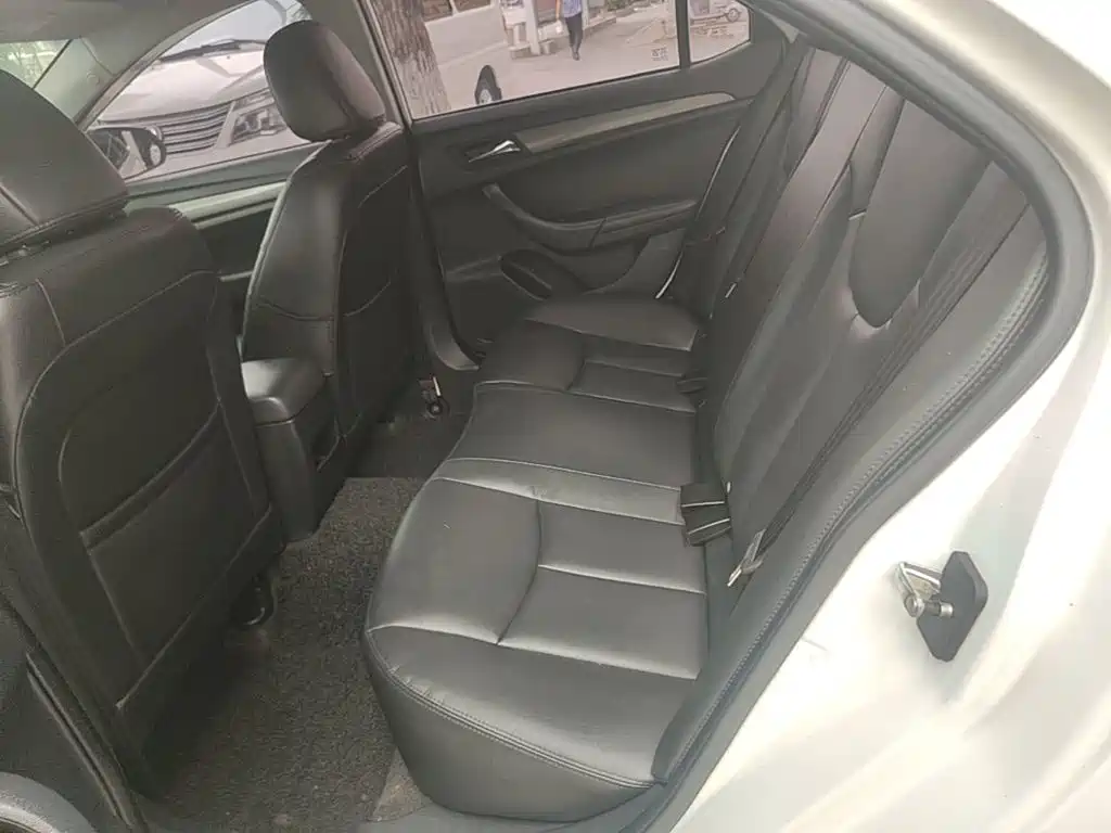 Roewe 360 — миниатюра 17