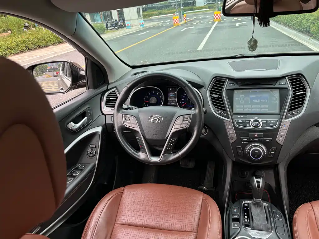 Hyundai Santa Fe — миниатюра 16