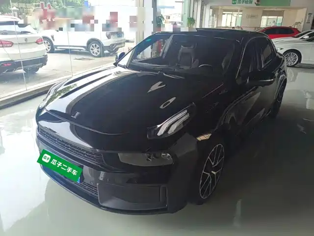 2020 Lynk & Co 03
