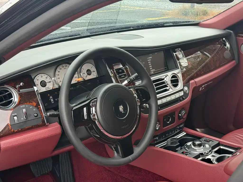 Rolls-Royce Ghost 2010 6.6T Standard