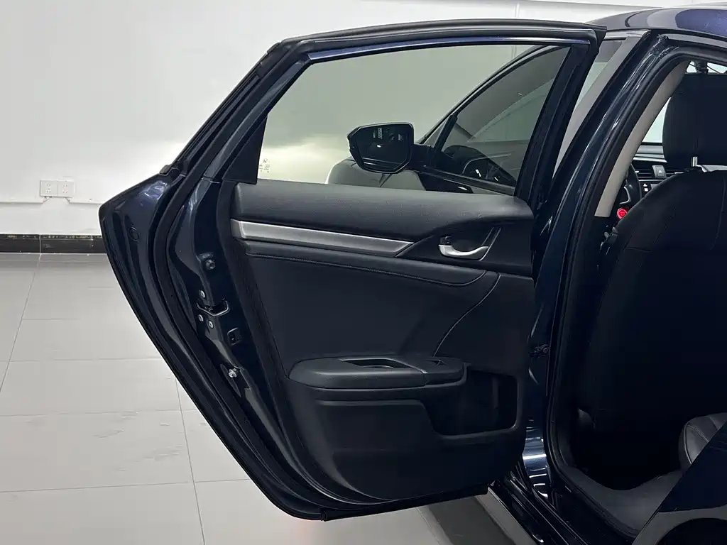 Honda Civic — миниатюра 27