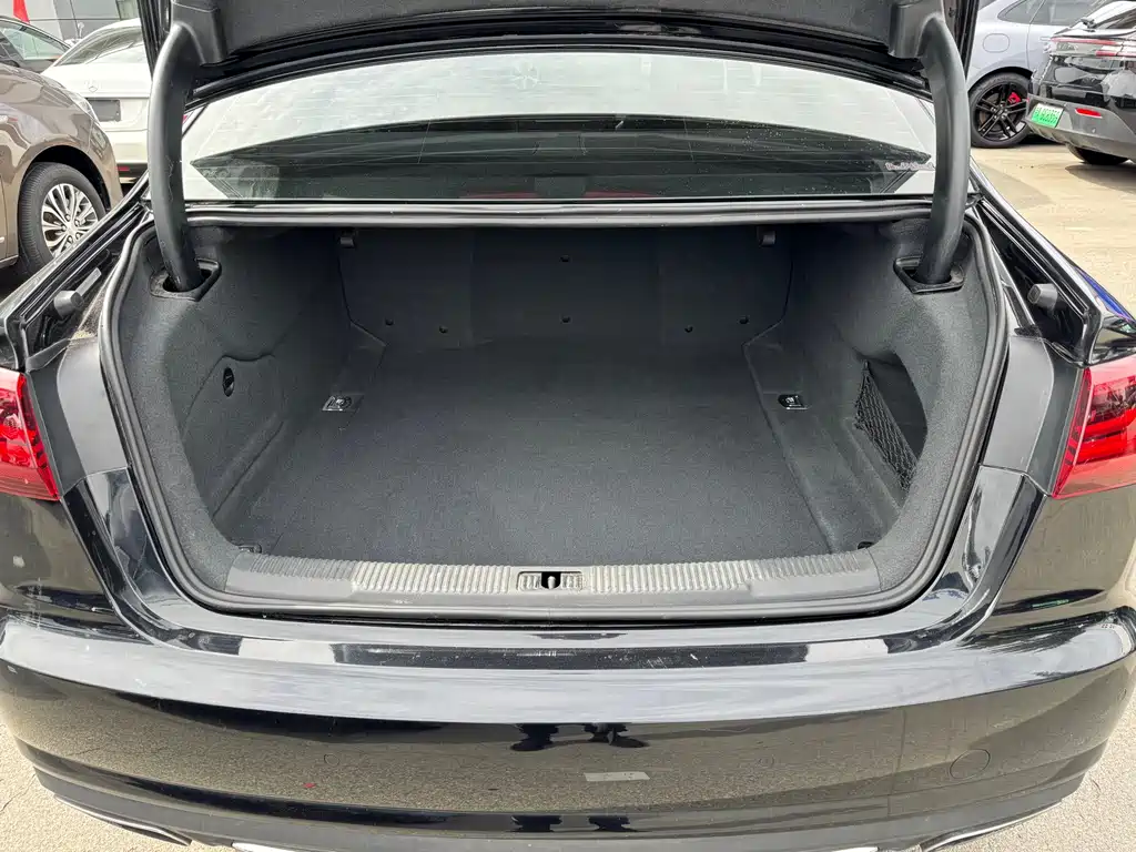 Audi A6L — миниатюра 5
