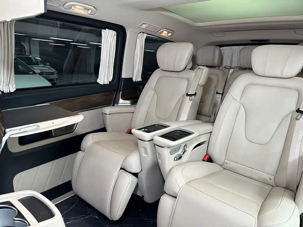 Mercedes-Benz V-Class — миниатюра 27