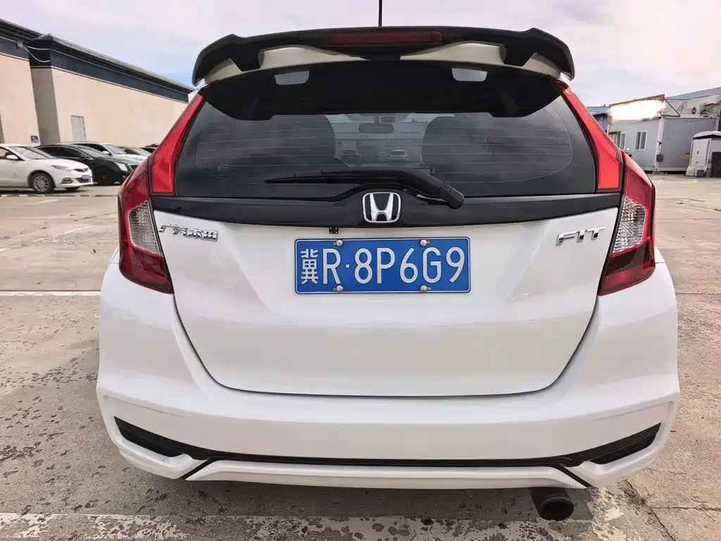 Honda Fit — миниатюра 5